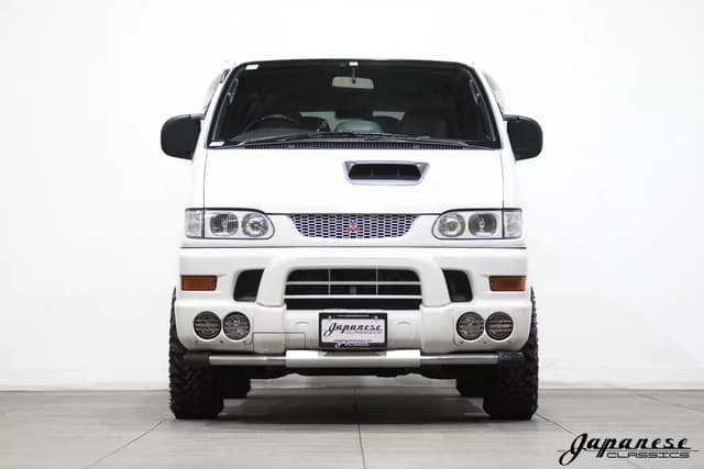 1998 Mitsubishi Delica JDM car for sale — photo 2 of 25