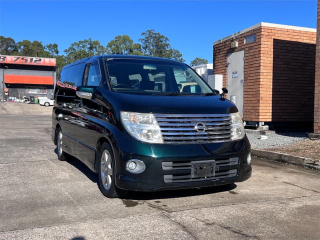 2007 Nissan Elgrand JDM car for sale — photo 3 of 16