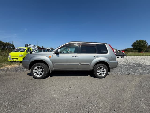 2001 Nissan X Trail JDM car for sale — photo 8 of 9