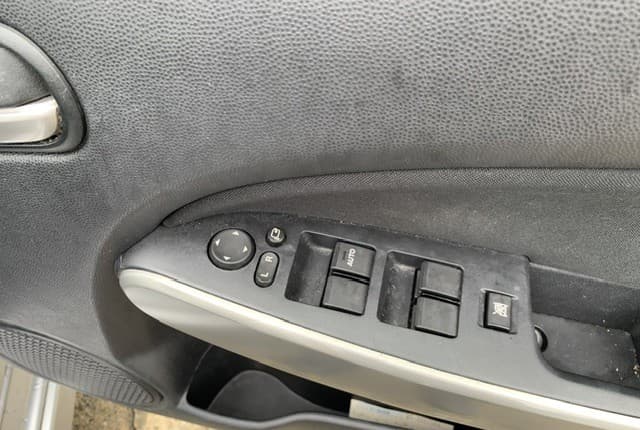 2011 Mazda Demio JDM car for sale — photo 16 of 25
