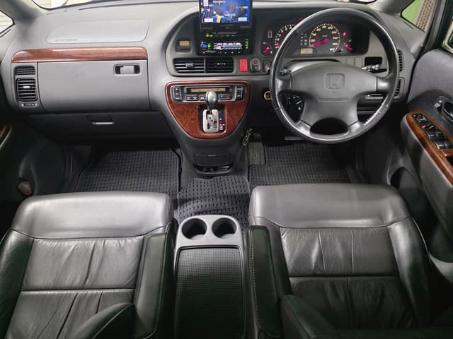 2000 Honda Odyssey JDM car for sale — photo 21 of 25