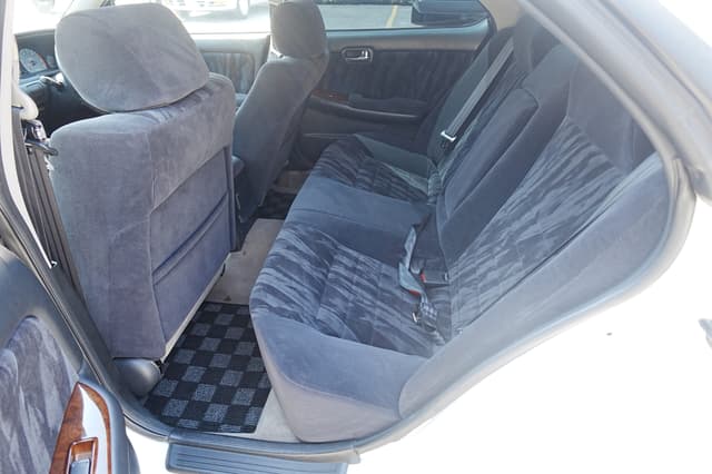 1997 Nissan Laurel JDM car for sale — photo 6 of 20