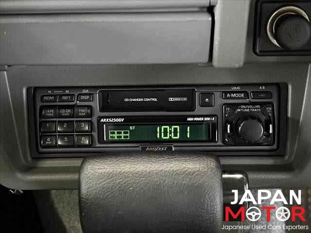 1998 Suzuki Jimny JDM car for sale — photo 20 of 25