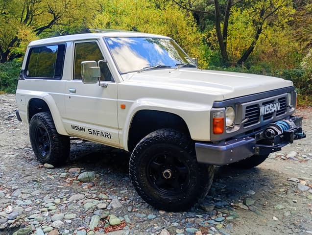 1988 Nissan Safari JDM car for sale — photo 3 of 25