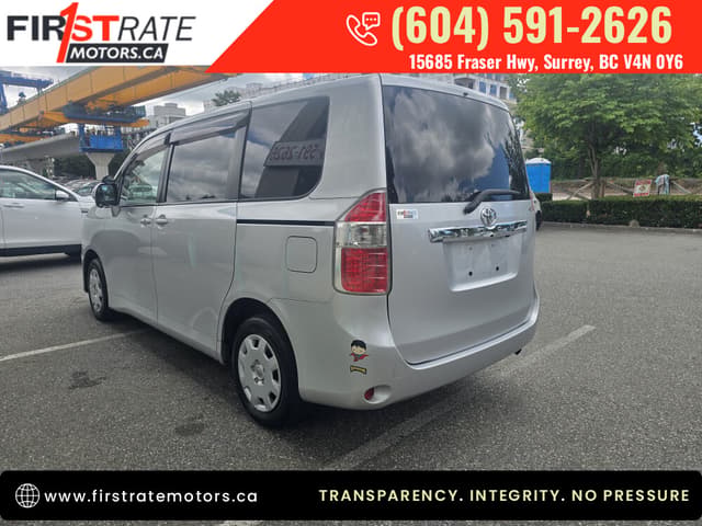 2007 Toyota Noah JDM car for sale — photo 6 of 19