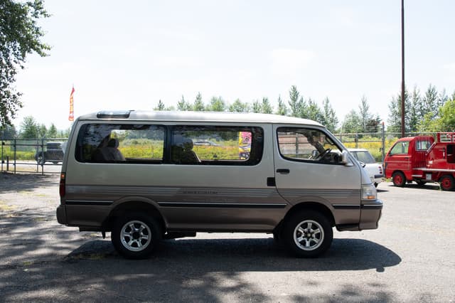 1994 Toyota HiAce JDM car for sale — photo 7 of 14