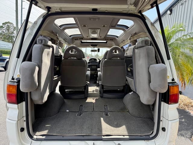 1995 Mitsubishi Delica JDM car for sale — photo 21 of 21