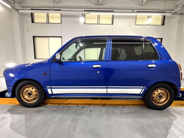 2001 Daihatsu Mira JDM car for sale — photo 3 of 25