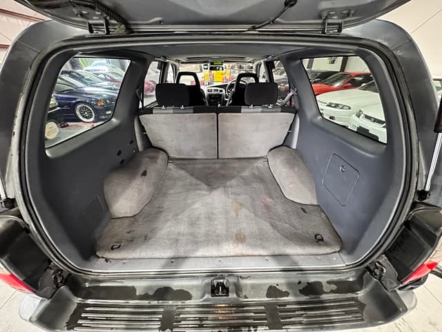 1996 Toyota Hilux Surf JDM car for sale — photo 19 of 25