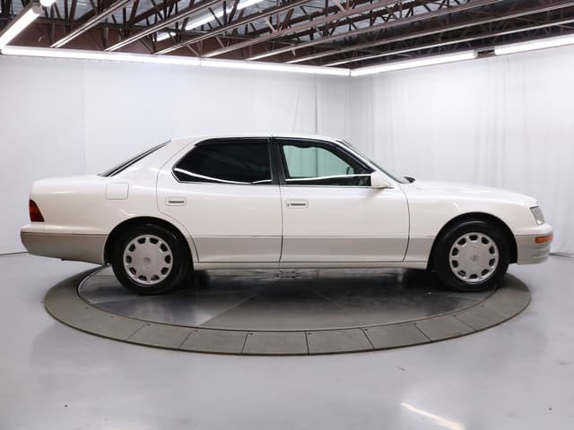 1997 Toyota Celsior JDM car for sale — photo 8 of 25