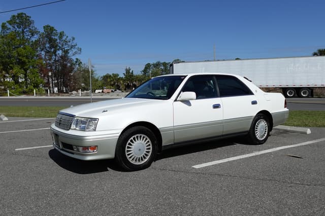 1998 Toyota Crown JDM car for sale — photo 15 of 21