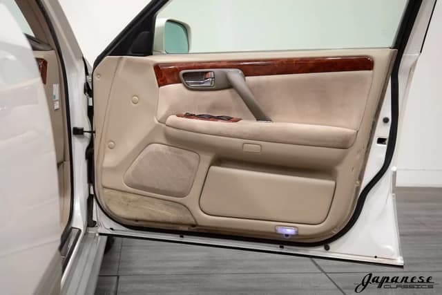 2001 Toyota Crown JDM car for sale — photo 19 of 25