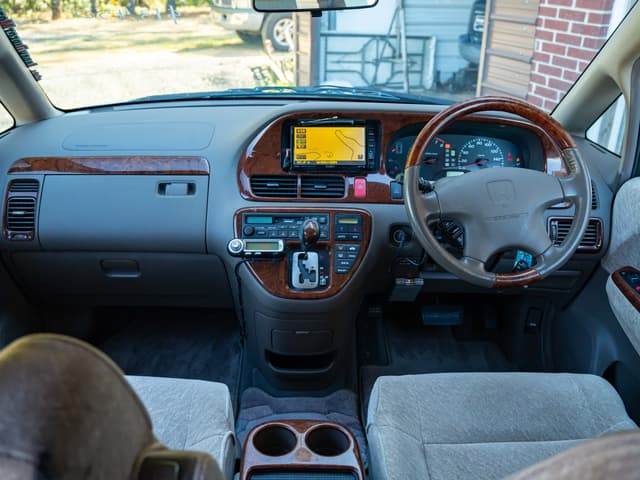 2000 Honda Odyssey JDM car for sale — photo 11 of 18