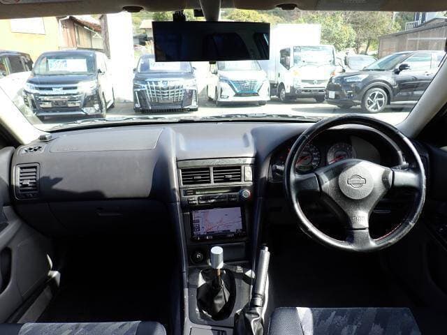 1998 Nissan Skyline JDM car for sale — photo 3 of 20