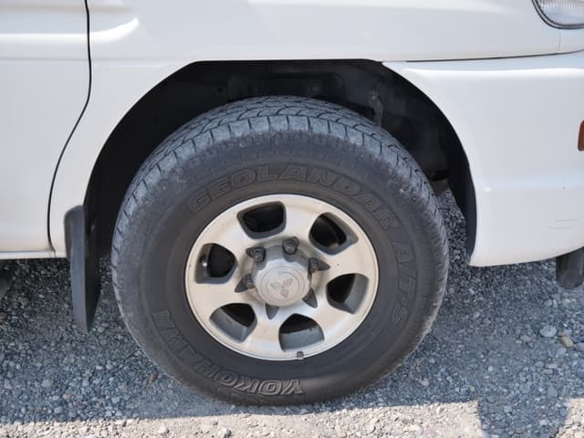 1999 Mitsubishi Delica JDM car for sale — photo 22 of 25