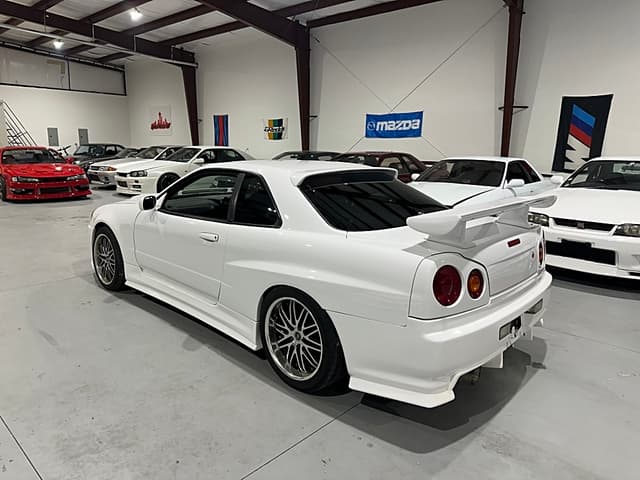 2000 Nissan Skyline JDM car for sale — photo 10 of 17