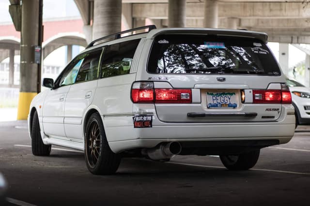 2000 Nissan Stagea JDM car for sale — photo 3 of 7