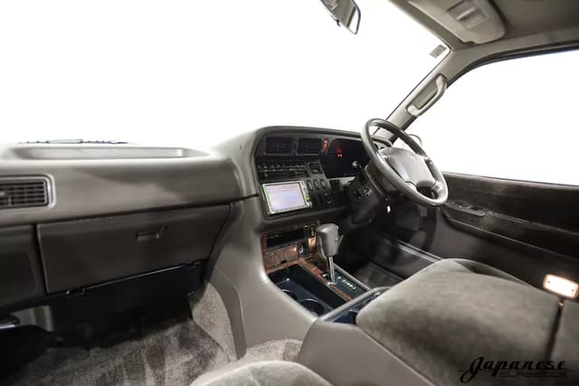 1993 Toyota HiAce JDM car for sale — photo 9 of 25