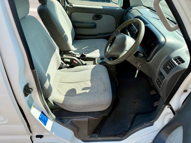 1999 Suzuki Every JDM car for sale — photo 9 of 18