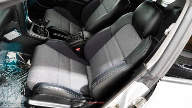 2001 Subaru Legacy JDM car for sale — photo 16 of 25