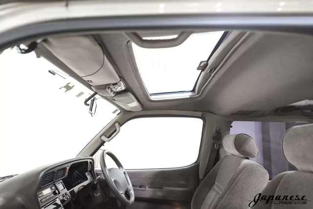 1995 Toyota HiAce JDM car for sale — photo 14 of 25