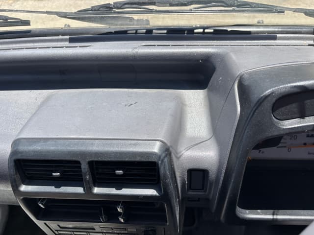 1994 Mitsubishi Minicab JDM car for sale — photo 17 of 25