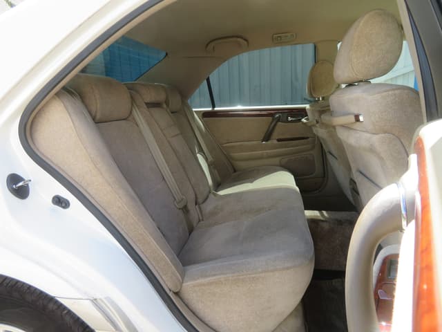 2000 Toyota Crown JDM car for sale — photo 16 of 25