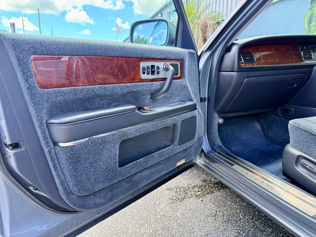 2000 Toyota Century JDM car for sale — photo 19 of 25