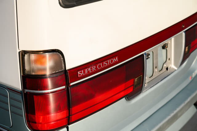 1994 Toyota HiAce JDM car for sale — photo 21 of 24