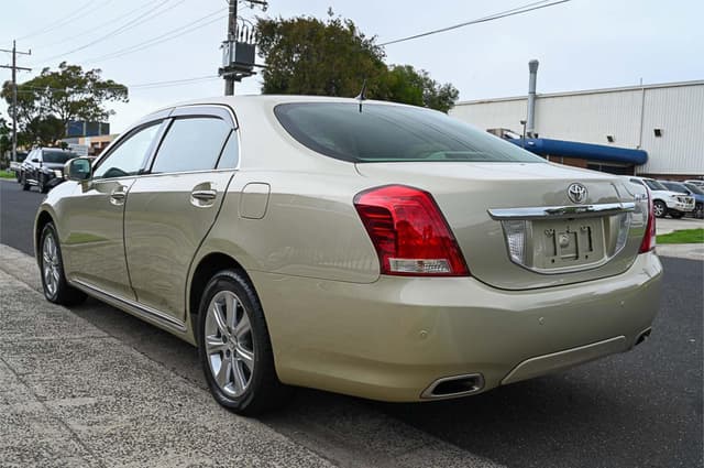 2009 Toyota Crown JDM car for sale — photo 9 of 25