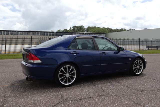 1998 Toyota Altezza JDM car for sale — photo 3 of 19