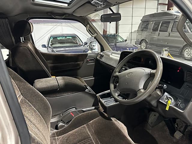1994 Toyota HiAce JDM car for sale — photo 11 of 16