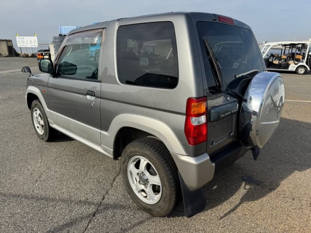 2001 Mitsubishi Pajero Mini JDM car for sale — photo 3 of 25