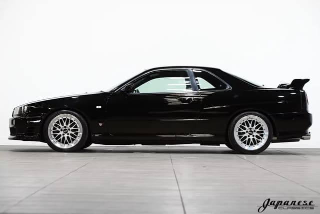 1998 Nissan Skyline JDM car for sale — photo 4 of 25