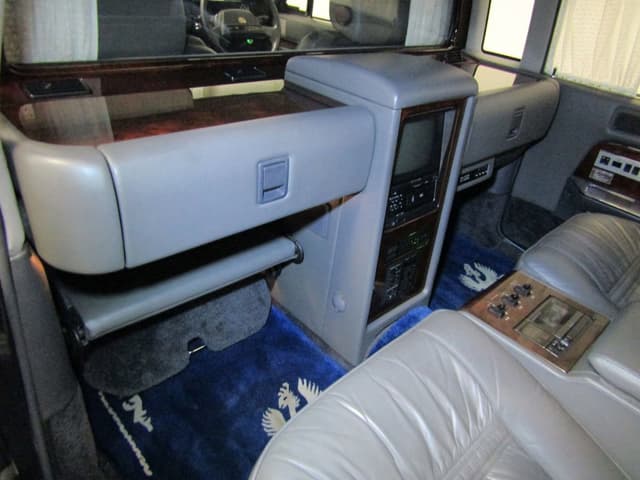 1991 Toyota Century JDM car for sale — photo 15 of 25