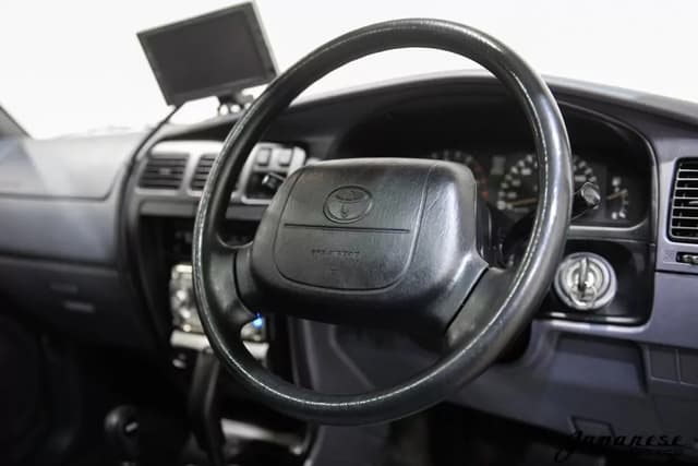 1996 Toyota Hilux JDM car for sale — photo 12 of 25