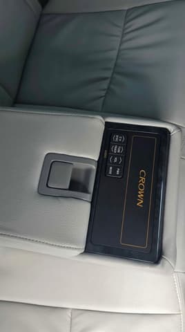 2005 Toyota Crown JDM car for sale — photo 12 of 12