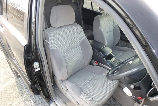 2007 Toyota Hilux Surf JDM car for sale — photo 25 of 56