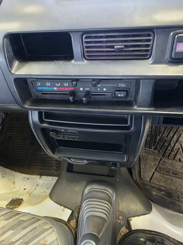 2001 Daihatsu Hijet JDM car for sale — photo 5 of 15
