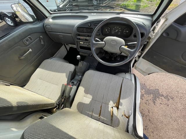 1998 Daihatsu Hijet JDM car for sale — photo 16 of 25