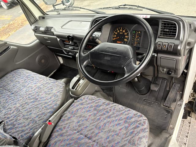 2000 Isuzu Elf JDM car for sale — photo 13 of 20