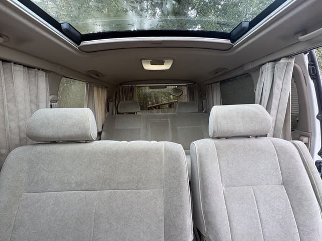 1999 Toyota Grand Hiace JDM car for sale — photo 7 of 17