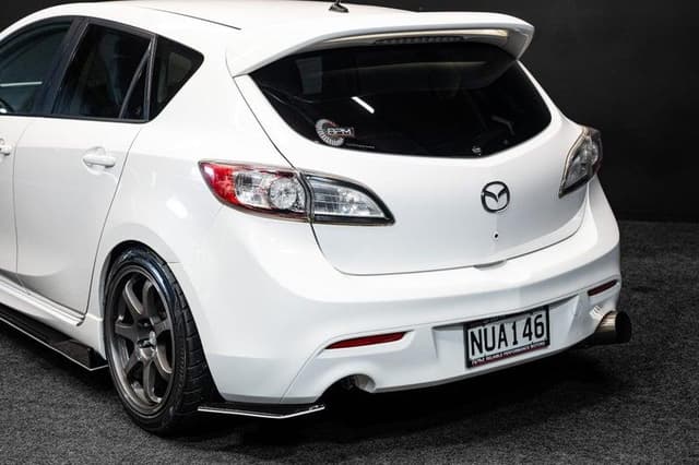 2010 Mazda Axela JDM car for sale — photo 5 of 19