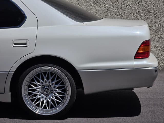 1999 Toyota Celsior JDM car for sale — photo 11 of 25