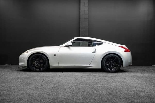2010 Nissan Fairlady Z JDM car for sale — photo 7 of 20