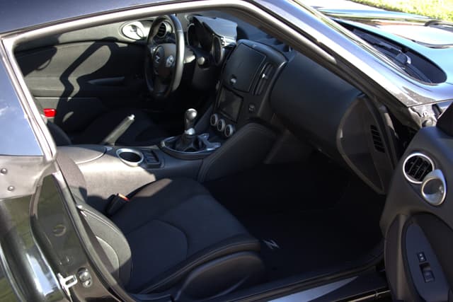 2014 Nissan Fairlady Z JDM car for sale — photo 9 of 21