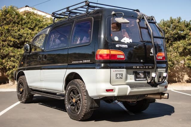 1994 Mitsubishi Delica JDM car for sale — photo 8 of 25