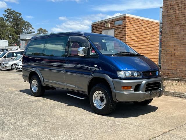 1997 Mitsubishi Delica JDM car for sale — photo 4 of 10