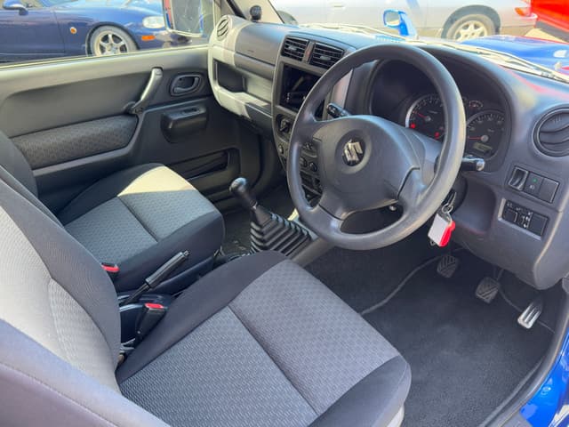 2005 Suzuki Jimny JDM car for sale — photo 22 of 25