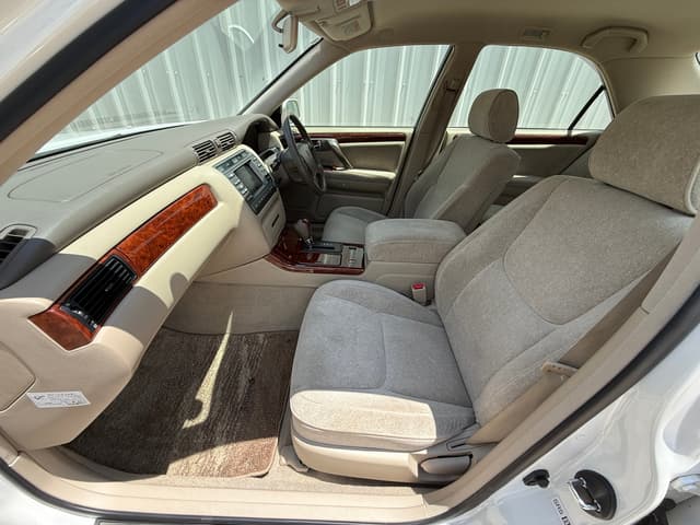 2000 Toyota Crown JDM car for sale — photo 10 of 21